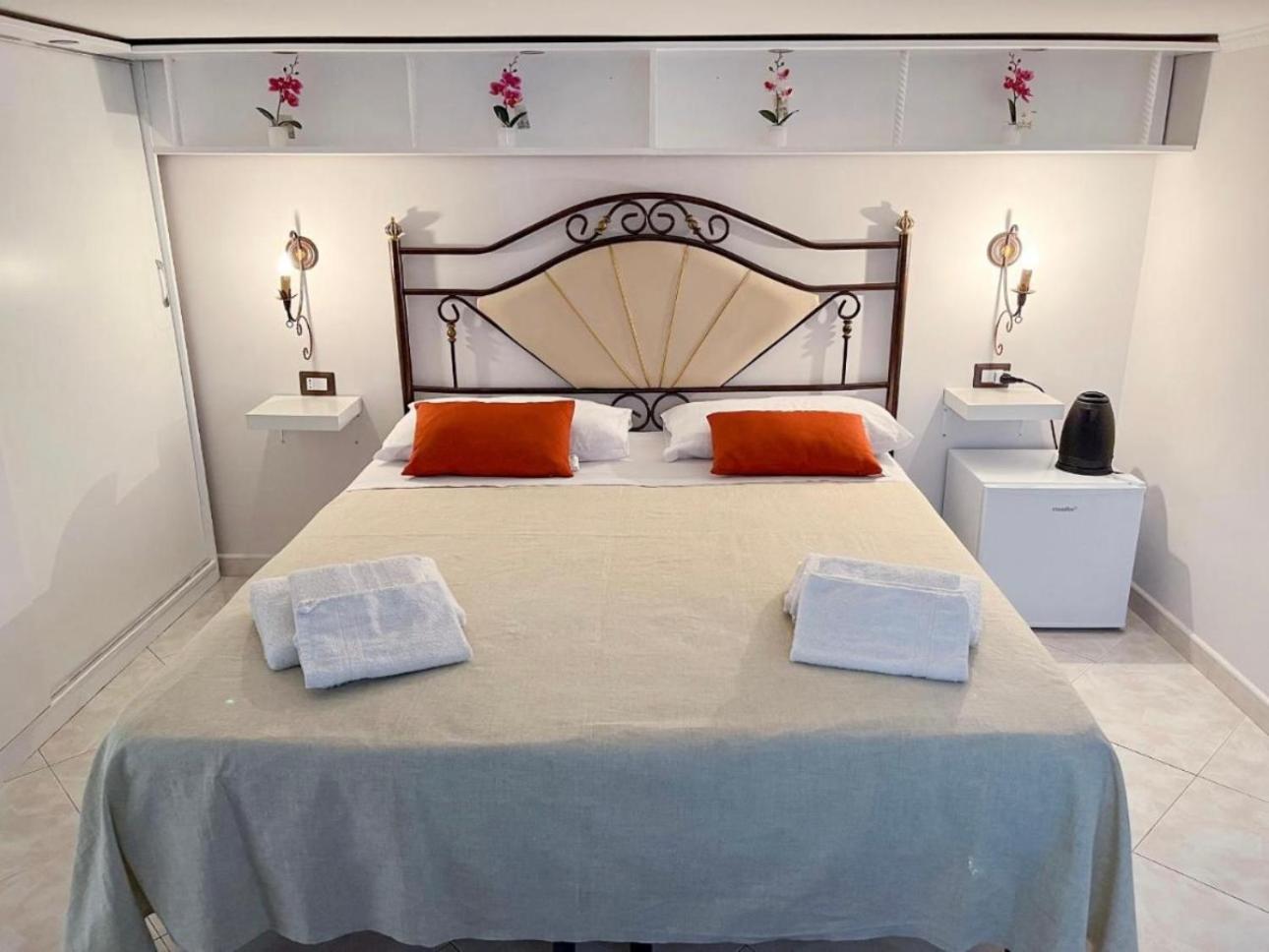 Beb Boreale Hotel Наполи Екстериор снимка