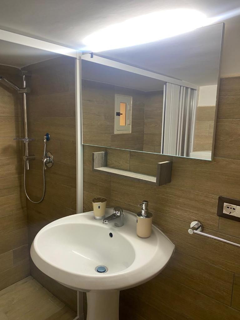 Beb Boreale Hotel Наполи Екстериор снимка