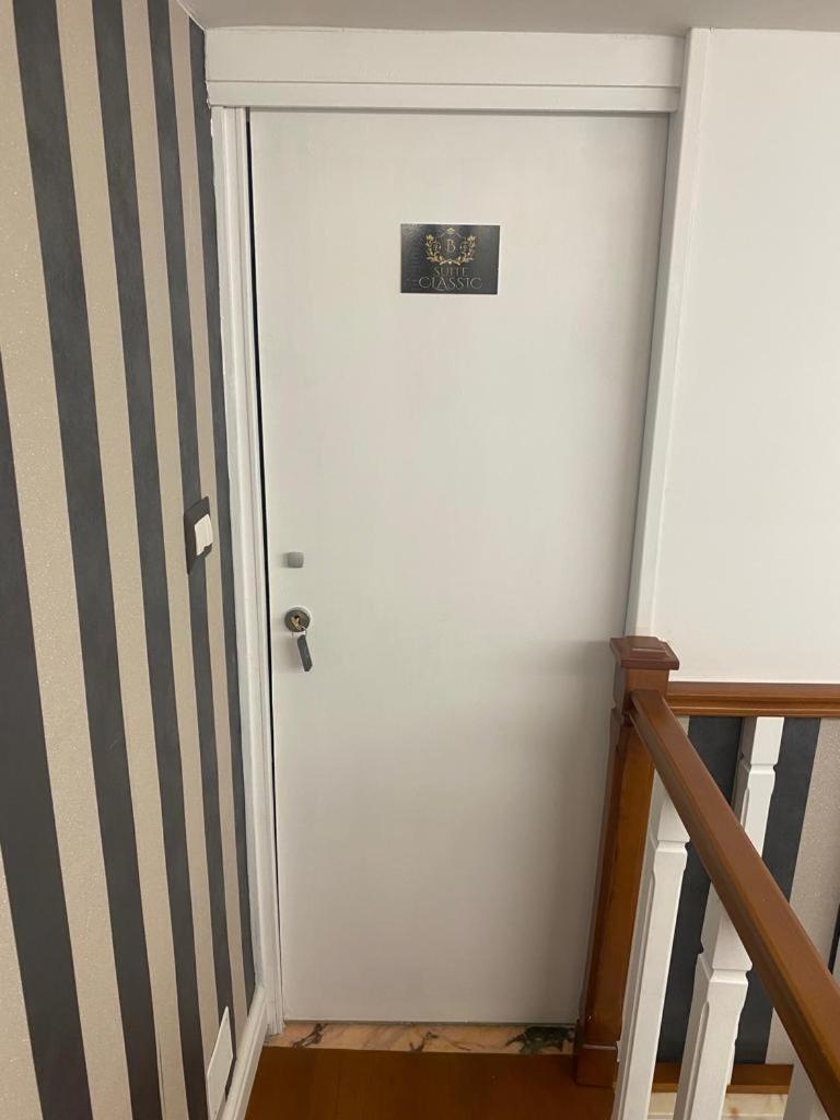 Beb Boreale Hotel Наполи Екстериор снимка